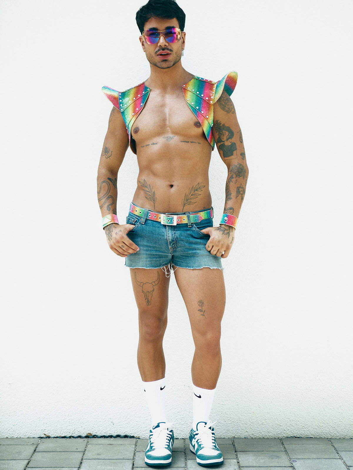 Brunos \ Harnesses \ Lorand Lajos \ Pagoda Jacket Crystal | Rainbow