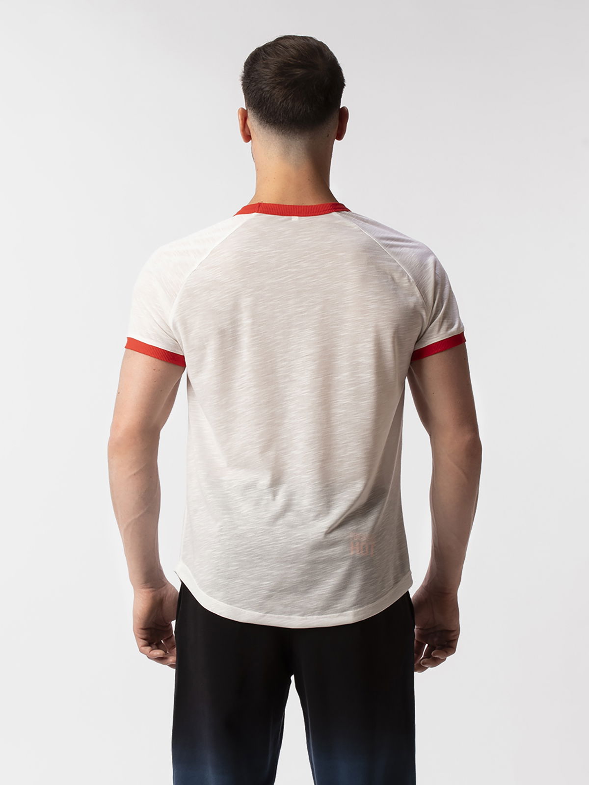 Brunos \  \ Barcode Berlin \ Shirt Raglan Kenji | White