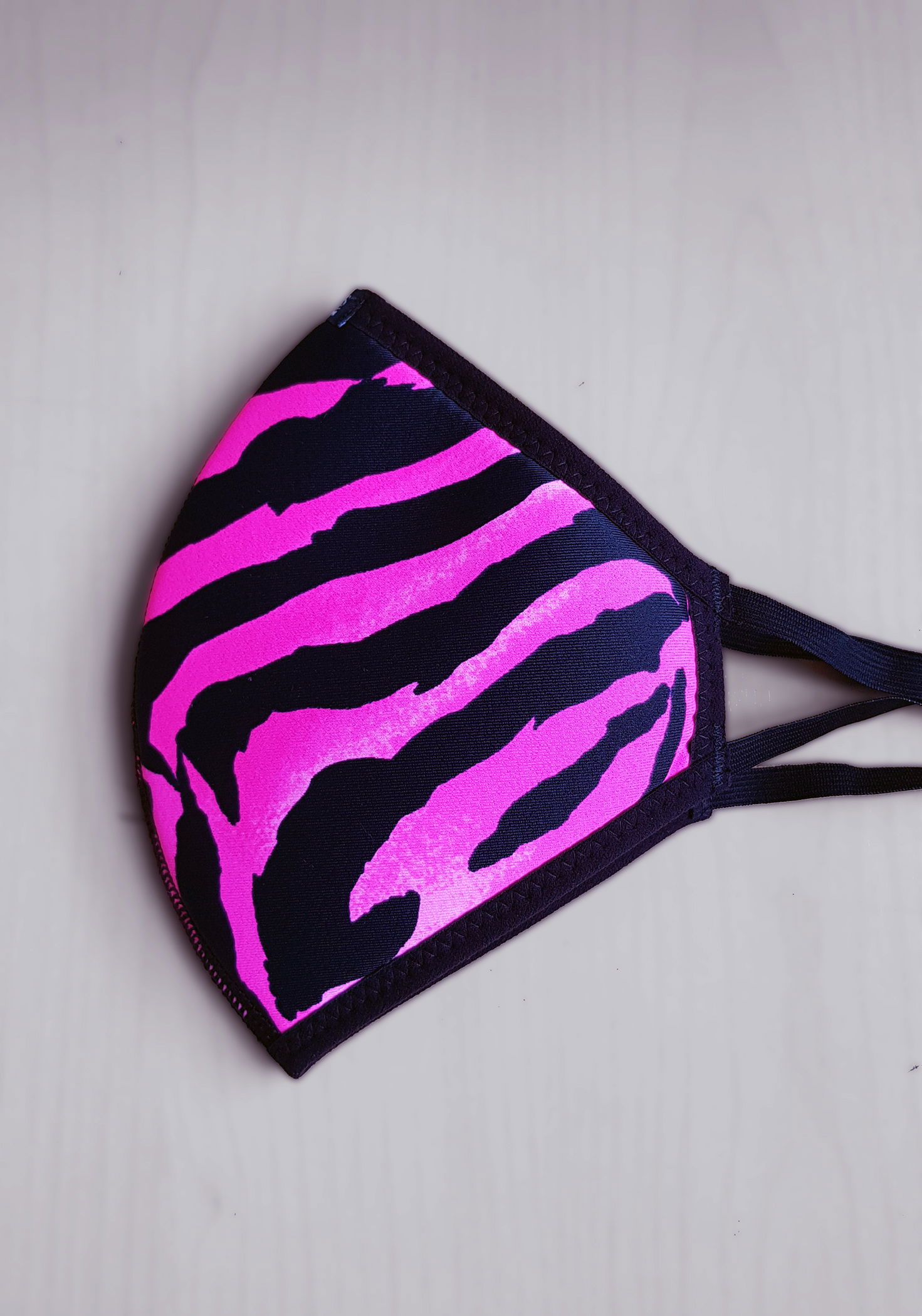 EROS VENEZIANI Gesichtsmaske Black/ Pink EROS VENEZIANI Gesichtsmaske Black/ Pink