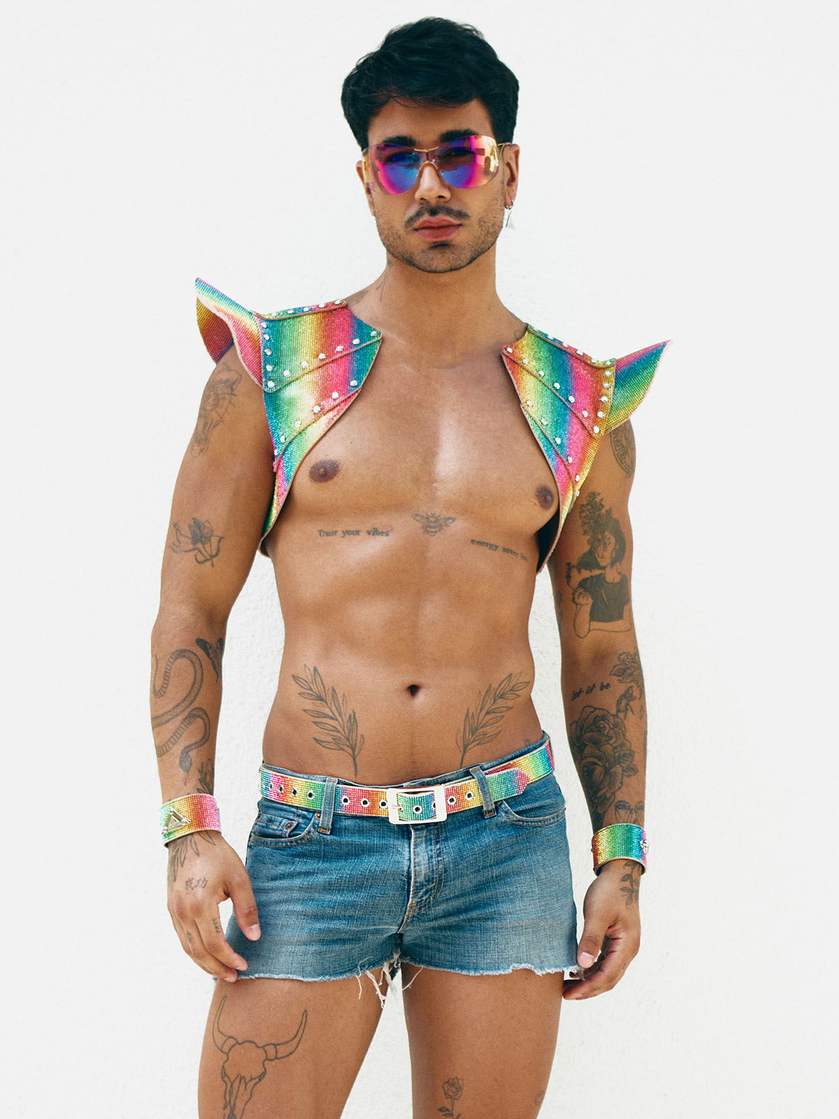 Brunos \ Harnesses \ Lorand Lajos \ Pagoda Jacket Crystal | Rainbow