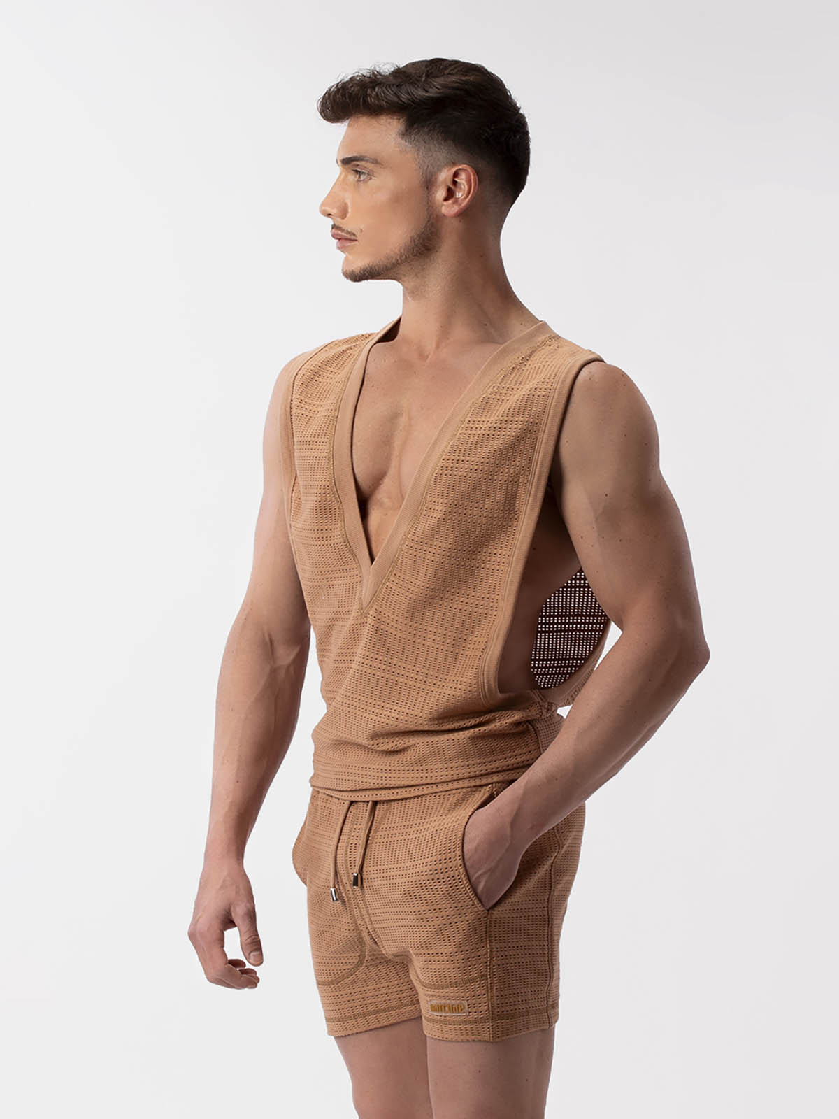 Brunos \ Sportswear \ Barcode Berlin \ Tank Top V-Neck Mayo | Brown