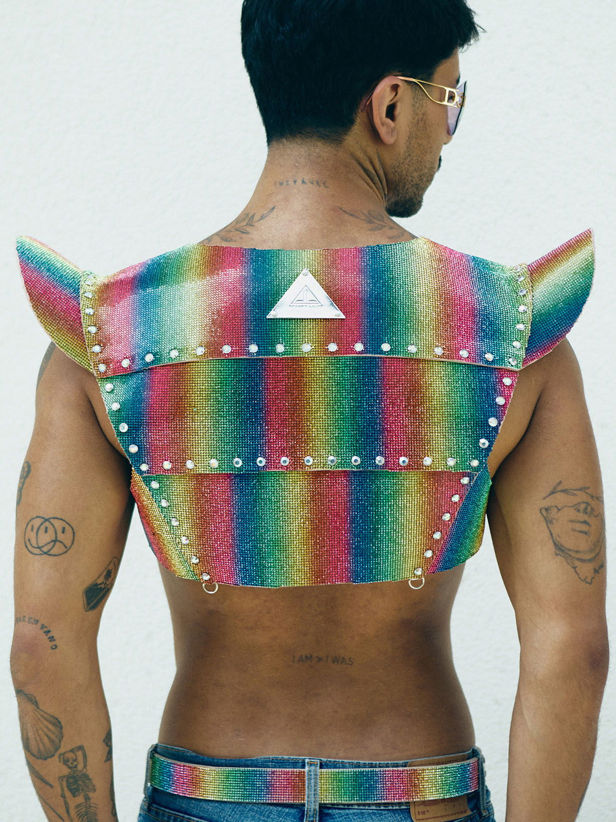 Brunos \ Harnesses \ Lorand Lajos \ Pagoda Jacket Crystal | Rainbow