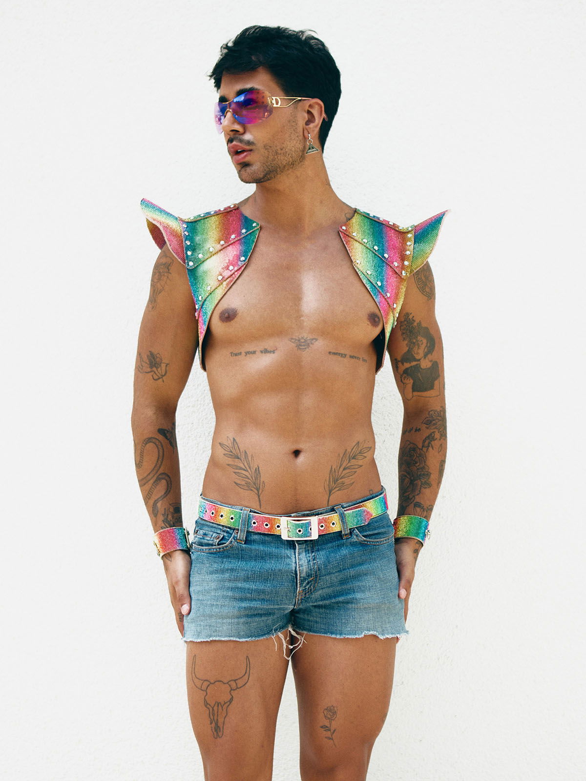Brunos \ Harnesses \ Lorand Lajos \ Pagoda Jacket Crystal | Rainbow